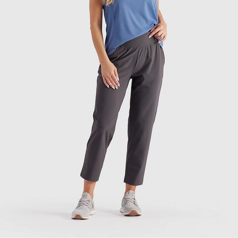 Freely Women’s Metro Pants, Gray Cropped Ankle Pants